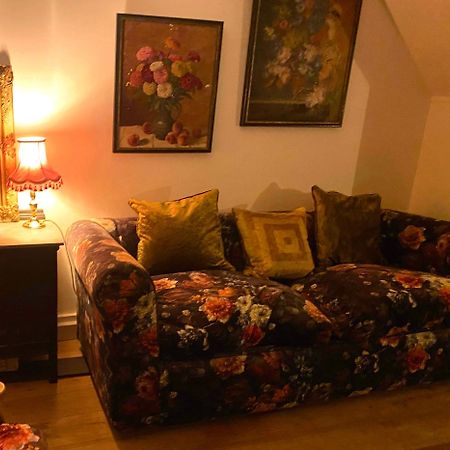 Stylish & Cosy Boutique Townhouse 1 Bedroom, 1 Sofa Bed - Sleeps 4 Христчёрч Экстерьер фото