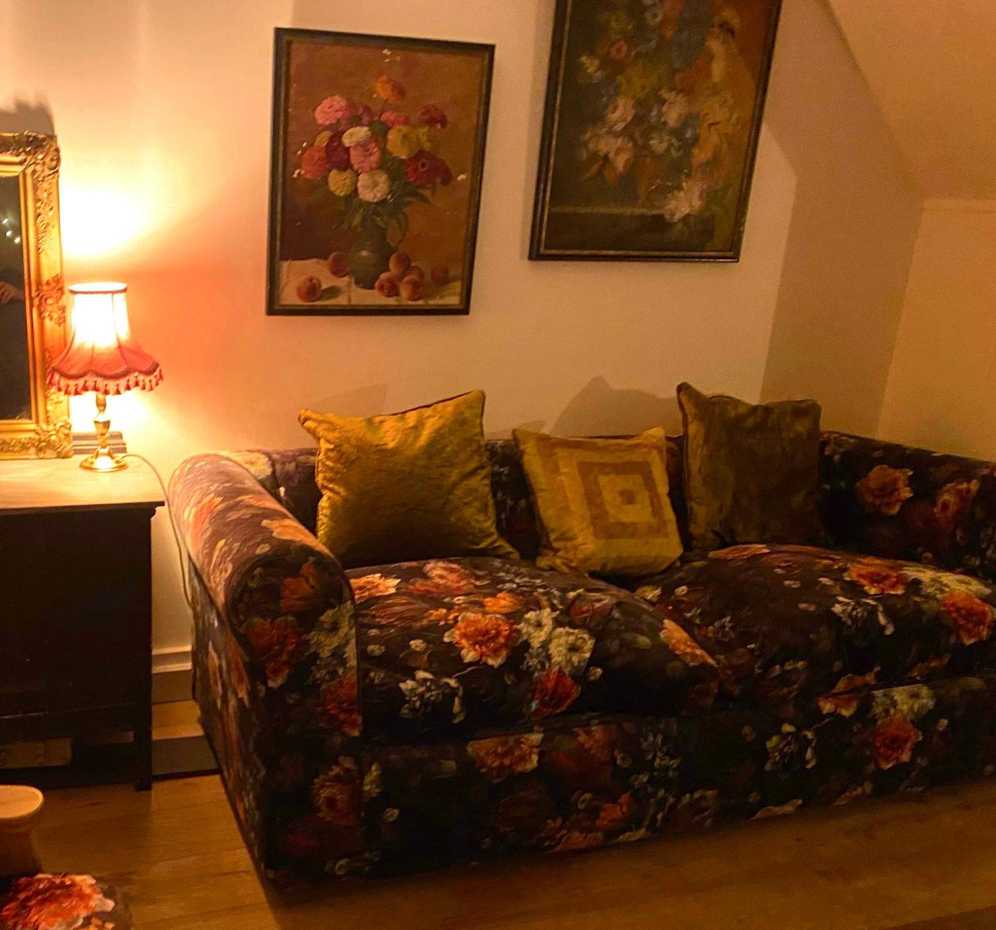 Stylish & Cosy Boutique Townhouse 1 Bedroom, 1 Sofa Bed - Sleeps 4 Христчёрч Экстерьер фото