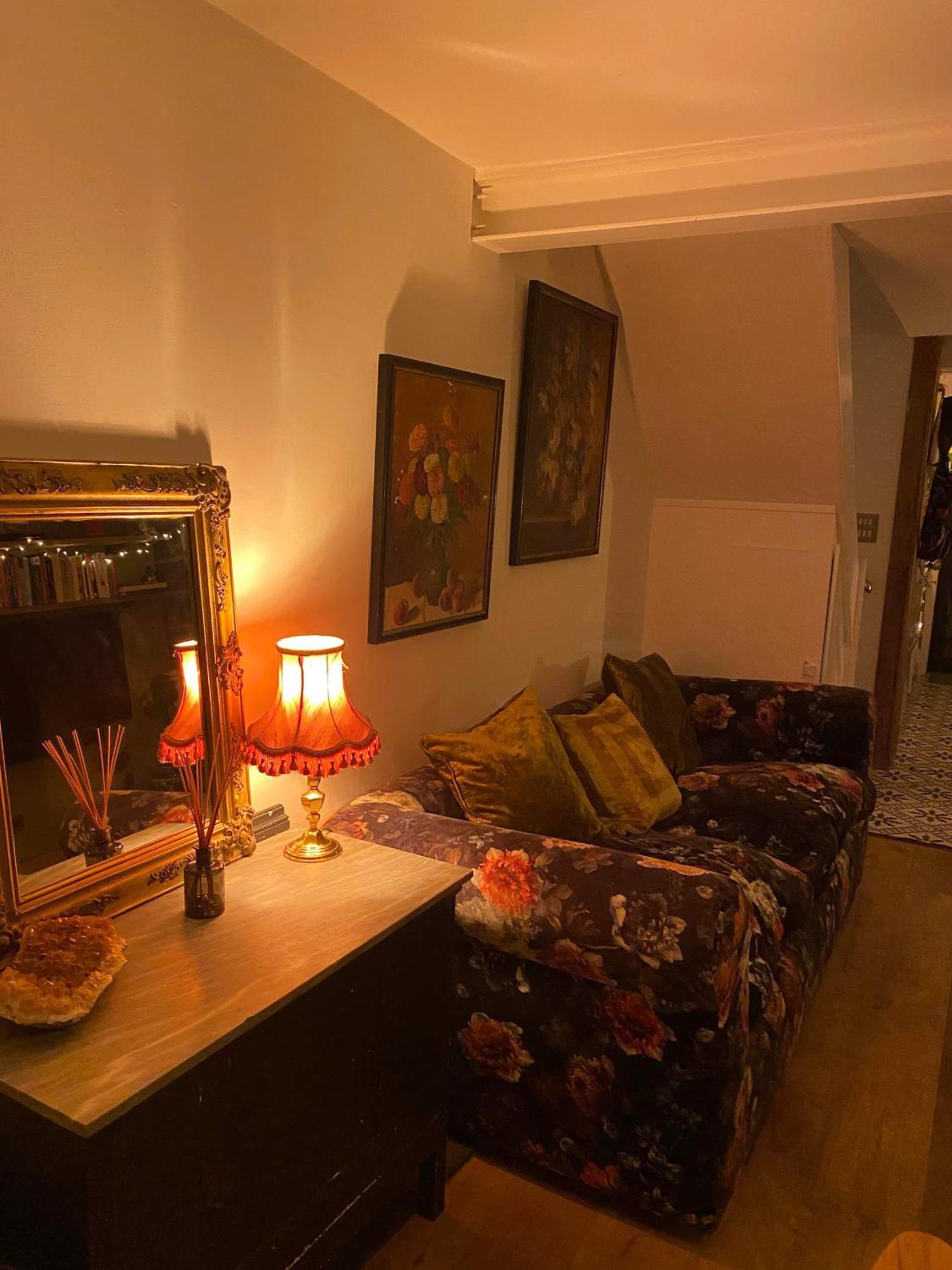 Stylish & Cosy Boutique Townhouse 1 Bedroom, 1 Sofa Bed - Sleeps 4 Христчёрч Экстерьер фото