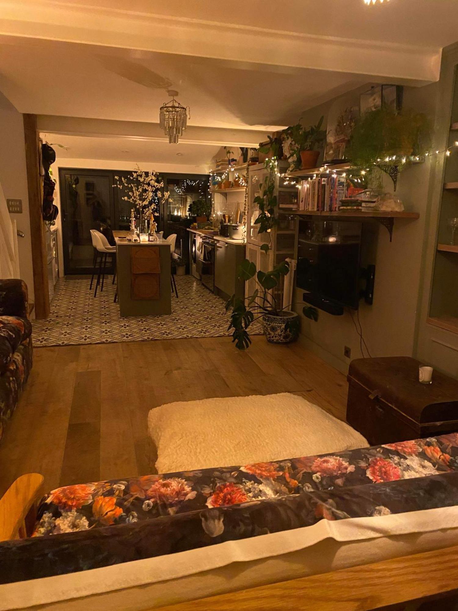 Stylish & Cosy Boutique Townhouse 1 Bedroom, 1 Sofa Bed - Sleeps 4 Христчёрч Экстерьер фото